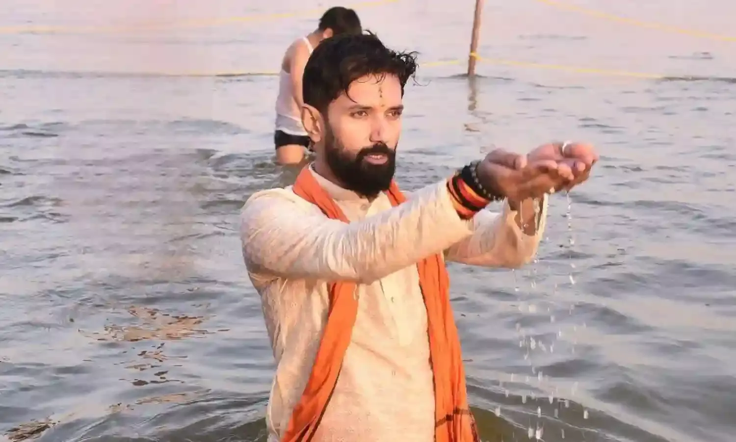 चिराग पासवान ने अपने परिवार के साथ महाकुंभ में लगाई डुबकी, कहा- सौभाग्य है कि संगम में स्नान करने का अवसर मिला