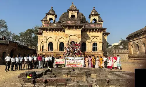 चंद्रपुर में रानी हीराई के प्रेम और समर्पण को किया याद