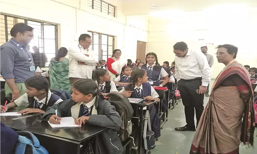 शिक्षण सचिव ने जानी शैक्षणिक गुणवत्ता की जमीनी हकीकत, विद्यार्थियों की संख्या बढ़ाना ही लक्ष्य