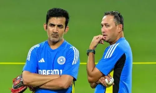 टीम इंडिया में फिर मचा हड़कंप! इन तीन खिलाड़ियों को लेकर आमने-सामने हुए हेड कोच और चीफ सेलेक्टर, मीडिया रिपोर्ट में हुआ खुलासा