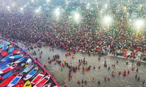 अब तक 51.47 करोड़ से ज्यादा श्रद्धालुओं ने लगाई पवित्र डुबकी, आज उमड़ी भारी भीड़ अब तक 51.47 करोड़ से ज्यादा श्रद्धालुओं ने लगाई पवित्र डुबकी, आज उमड़ी भारी भीड़