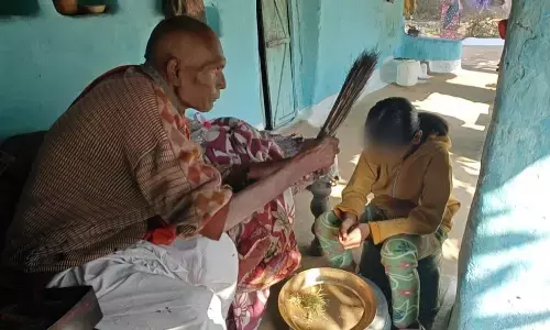 इलाज के साथ झाडफ़ूक करा रहे पीलिया के मरीज