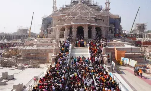 अयोध्या के राम मंदिर में भक्तों की भारी भीड़, सुरक्षा व्यवस्था की गई टाइट, एसपी सिटी ने दिया ताजा अपडेट अयोध्या के राम मंदिर में भक्तों की भारी भीड़, सुरक्षा व्यवस्था की गई टाइट, एसपी सिटी ने दिया ताजा अपडेट