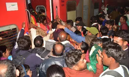 अचानक रेलवे ने बदले 6 ट्रेनों के रुट, सतना नहीं आईं 3 गाडिय़ां