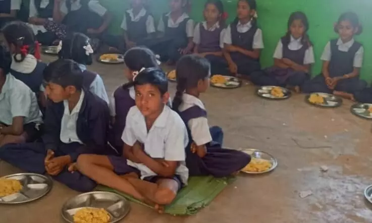 परीक्षा से पहले पिकनिक को लेकर मचा बवाल परीक्षा से पहले पिकनिक को लेकर मचा बवाल