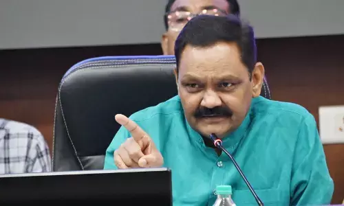 अवैध धंधे करने वालों को बचाने वाले अधिकारियों पर होगी कार्रवाई