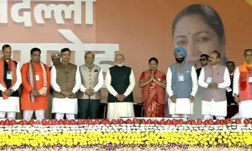 सीएम रेखा गुप्ता के साथ प्रवेश वर्मा समेत 6 मंत्रियों ने ली शपथ, जानें सभी के बारे में..