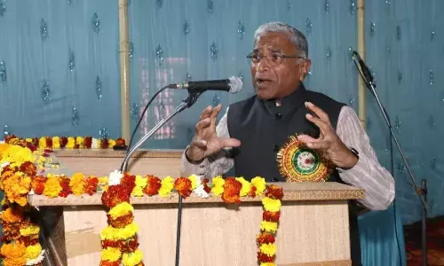 इक्कीसवीं सदी में शिक्षा ही बदल सकती है युवाओं का भविष्य : हरिवंश इक्कीसवीं सदी में शिक्षा ही बदल सकती है युवाओं का भविष्य : हरिवंश