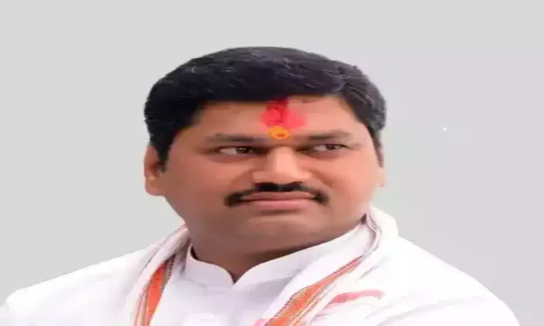 पिछले दो महीने में पार्टी के एक भी जनता दरबार में नहीं पहुंचे धनंजय मुंडे