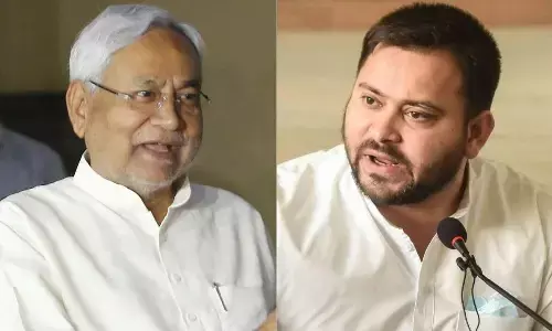 बिहार गरीबी, पलायन और बेरोजगारी में अव्वल, नीतीश कुमार पर भड़के तेजस्वी यादव बिहार गरीबी, पलायन और बेरोजगारी में अव्वल, नीतीश कुमार पर भड़के तेजस्वी यादव