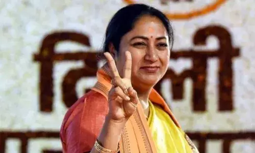 दिल्ली सीएम रेखा गुप्ता ने कैबिनेट बैठक के बाद किया प्रेस कॉन्फ्रेस, कई मुद्दों पर रखी अपनी बात, जानें पहली मीटिंग में क्या-क्या हुआ दिल्ली सीएम रेखा गुप्ता ने कैबिनेट बैठक के बाद किया प्रेस कॉन्फ्रेस, कई मुद्दों पर रखी अपनी बात, जानें पहली मीटिंग में क्या-क्या हुआ