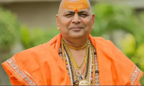 महामंडलेश्वर अरुण गिरी ने साधा निशाना, बोले - बंगाल में जब हिदुओं की हत्याएं हो रही थीं, तब क्यों खामोश थीं