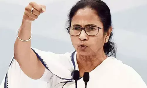 ममता बनर्जी मृत्युकुंभ वाले बयान पर तिलमिला उठे महामंडलेश्वर अरुण गिरी, बंगाल में हिंदुओं को लेकर कह दी ये बात