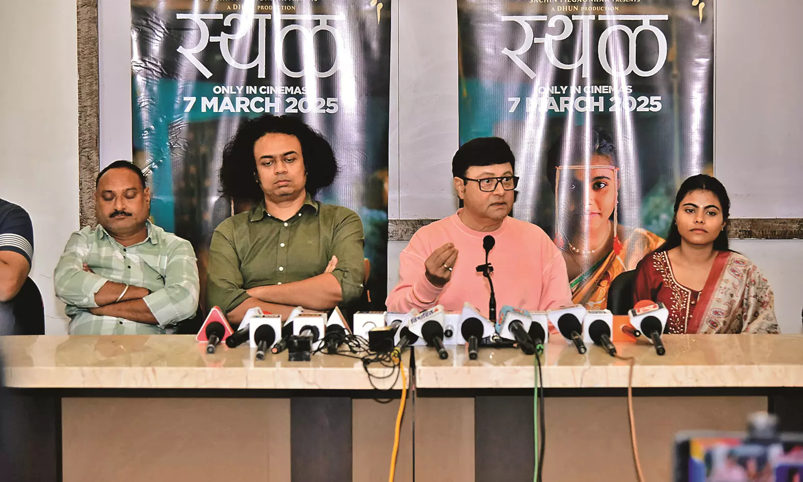 सचिन पिलगांवकर को पसंद हैं नागपुर के लोग और सावजी, बोले - आजकल फेस से ज्यादा कंटेंट की वैल्यू सचिन पिलगांवकर को पसंद हैं नागपुर के लोग और सावजी, बोले - आजकल फेस से ज्यादा कंटेंट की वैल्यू