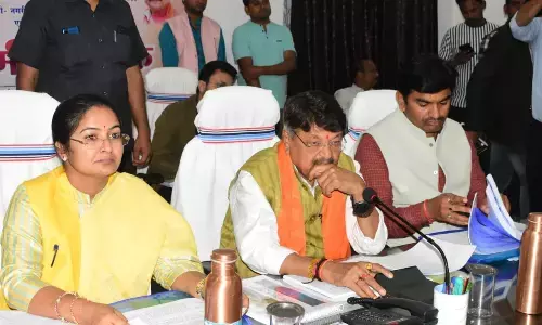 स्मार्ट सिटी प्रोजेक्ट के साथ अन्य विकास कार्यों की कैलाश विजयवर्गीय ने की समीक्षा स्मार्ट सिटी प्रोजेक्ट के साथ अन्य विकास कार्यों की कैलाश विजयवर्गीय ने की समीक्षा