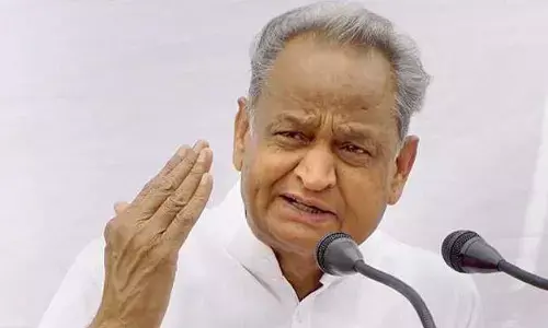 विपक्ष का होना चाहिए मान-सम्मान, कांग्रेस नेता अशोक गहलोत ने सत्तापक्ष पर लगाया विपक्ष को भड़काने का आरोप, जानिए पूरा मामला