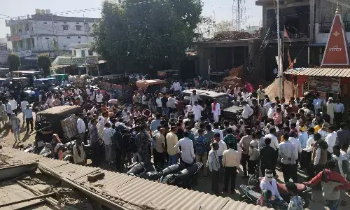 भडक़े किसानों ने सडक़ पर लगाया जाम, भीमगढ़ बांध से पानी नहीं मिलने का मामला