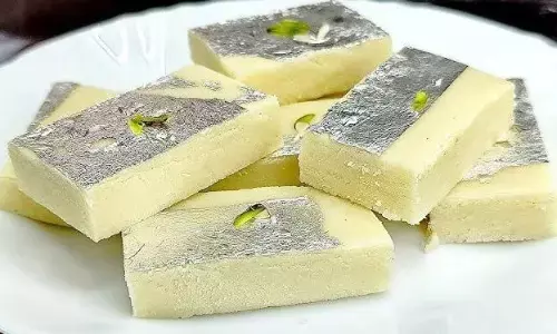 महाशिवरात्रि पर भगवान शिव को करना चाहते हैं प्रसन्न, तो अपने हाथों से बनाएं स्वादिष्ट भोग, मिठाई बनाने के लिए फॉलो करें ये रेसिपी महाशिवरात्रि पर भगवान शिव को करना चाहते हैं प्रसन्न, तो अपने हाथों से बनाएं स्वादिष्ट भोग, मिठाई बनाने के लिए फॉलो करें ये रेसिपी