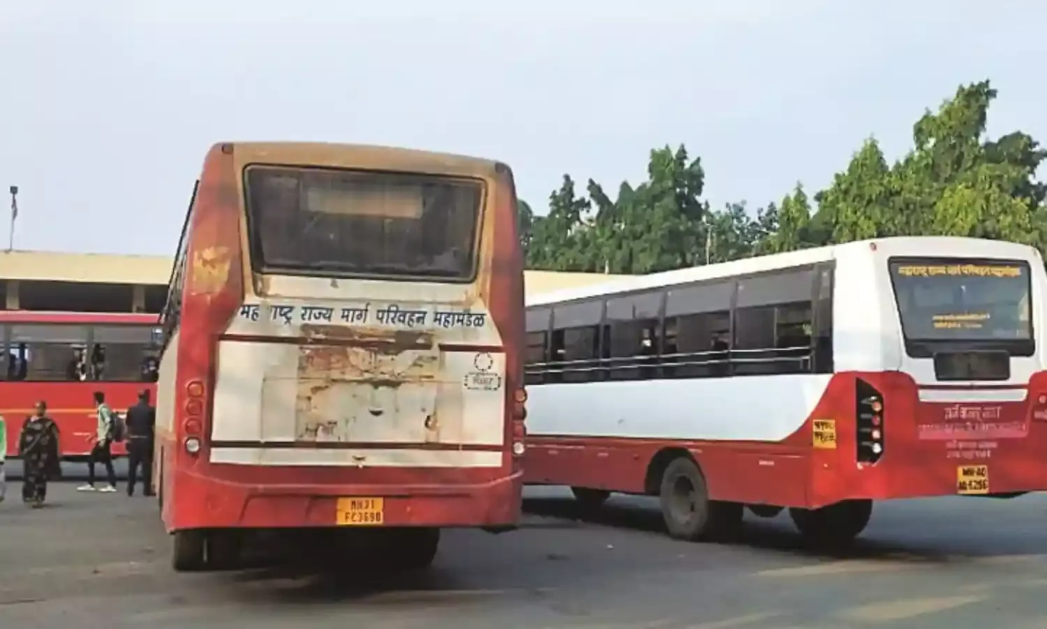 गणेशपेठ बस स्टैंड का काम अधूरा, कब होगा पूरा - बारिश में होगी परेशानी