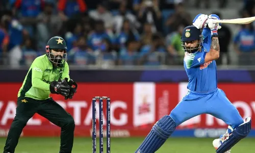 उम्मीद है वे सिर्फ़ टीवी टूटने की आवाजें थीं.., पाकिस्तान की हार पर दिल्ली पुलिस का तंज