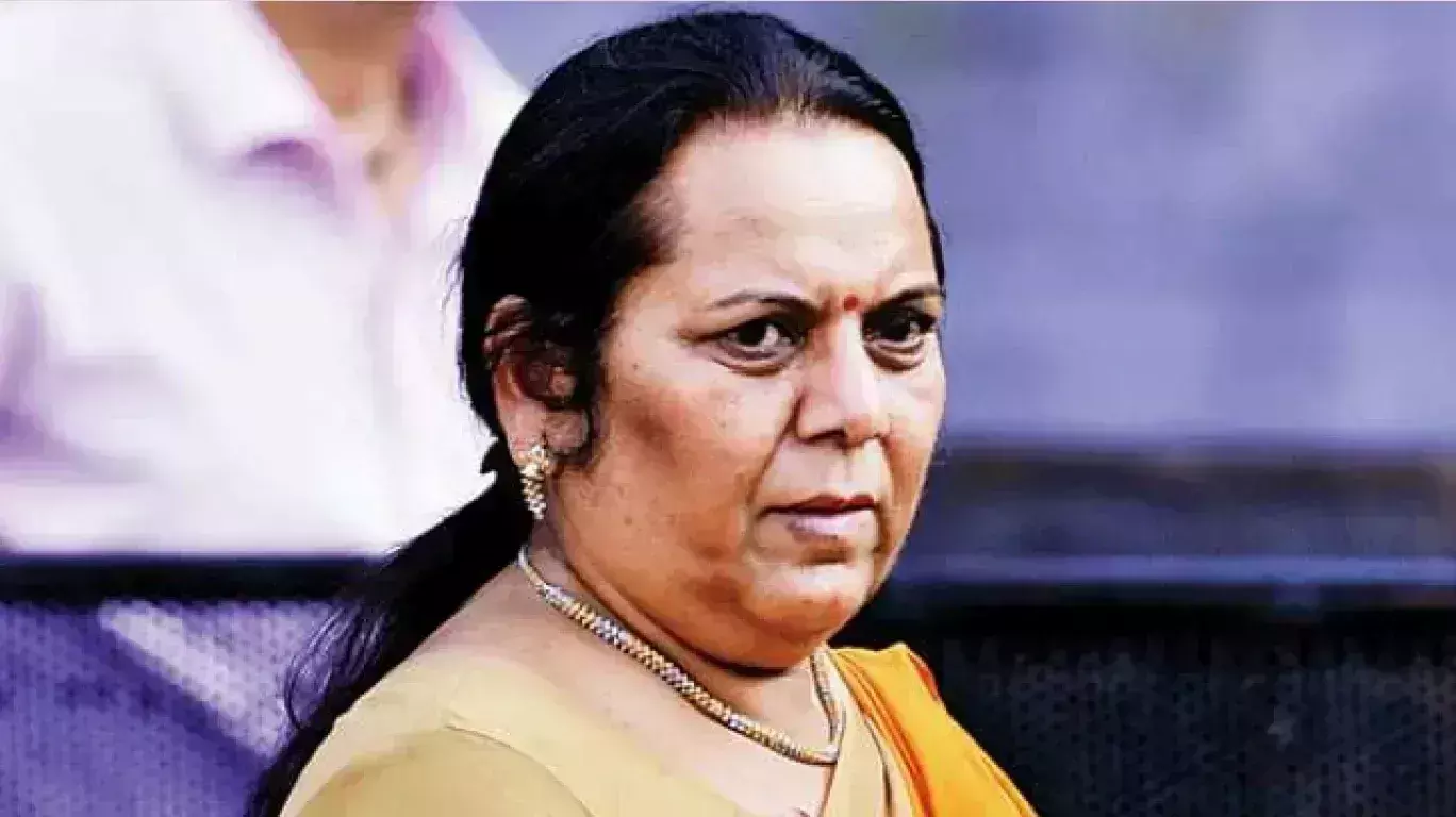 पवार बोले - नीलम गोर्हे का बयान मूर्खतापूर्ण, साहित्य सम्मेलन में बोलने की भी एक मर्यादा होती है- फडणवीस पवार बोले - नीलम गोर्हे का बयान मूर्खतापूर्ण, साहित्य सम्मेलन में बोलने की भी एक मर्यादा होती है- फडणवीस