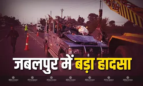 सिहोरा में एसयूवी कार और बस में भीषण टक्कर, 6 लोगों की मौत, 2 घायल, महाकुंभ से लौटते वक्त हुआ बड़ा हादसा सिहोरा में एसयूवी कार और बस में भीषण टक्कर, 6 लोगों की मौत, 2 घायल, महाकुंभ से लौटते वक्त हुआ बड़ा हादसा