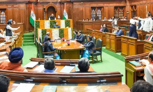 दिल्ली सदन में मोदी-मोदी का नारा, आप के सभी विधायकों को किया पूरे दिन के लिए बाहर, सीएजी रिपोर्ट हुई पेश, जानें और क्या हुआ सदन में? दिल्ली सदन में मोदी-मोदी का नारा, आप के सभी विधायकों को किया पूरे दिन के लिए बाहर, सीएजी रिपोर्ट हुई पेश, जानें और क्या हुआ सदन में?