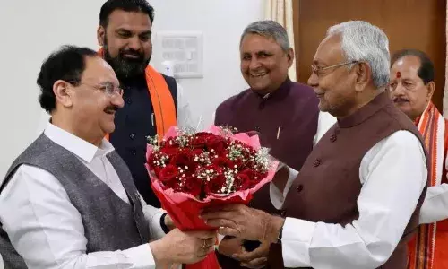 बीजेपी अध्यक्ष जेपी नड्डा पटना पहुंचे, पार्टी नेताओं के साथ की बैठक