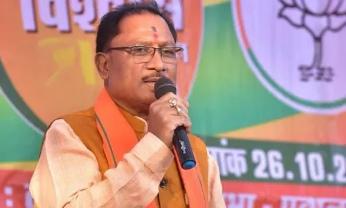 CM विष्णु देव साय ने बागेश्वर धाम का किया दौरा, आचार्य धीरेंद्र कृष्ण शास्त्री से की मुलाकात