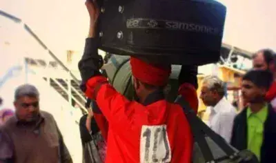 स्टेशन पर फिर एक कुली की हार्ट अटैक से मौत, एक माह के भीतर दूसरी घटना