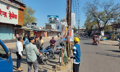 सुबह से सक्रिय हुआ दल, शाम तक हटाए अवैध होर्डिंग्स सुबह से सक्रिय हुआ दल, शाम तक हटाए अवैध होर्डिंग्स