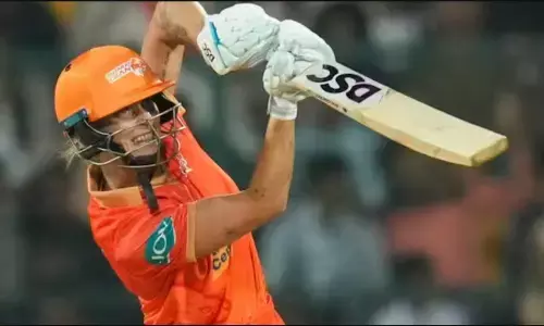 गुजरात जायंट्स ने आरसीबी को 6 विकेट से हराया, कप्तान एश्ले गार्डनर ने खेली 58 रनों की शानदार पारी