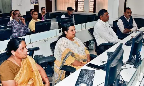 बाबुओं की बहानेबाजी नहीं चलेगी, फाइल स्क्रीन पर चलते हुए दिखेगी