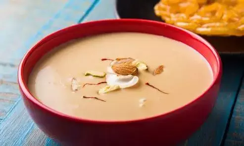 इंटरनेशनल विमेंस डे पर अपनों को देना चाहते हैं सरप्राइज, तो उनके लिए अपने हाथों से बनाएं ये स्वादिष्ट डिश, खुशी हो जाएगी दुगनी