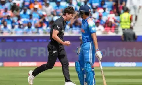 मैट हेनरी ने पंजा खोल रचा इतिहास, किया एक ऐसा कारनामा जो टूर्नामेंट के इतिहास में अब तक कोई दूसरा खिलाड़ नहीं कर सका