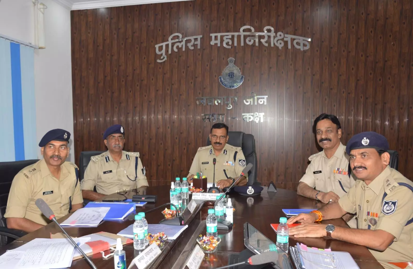 त्योहारों पर रहें सतर्क, सोशल मीडिया पर रखें पैनी नजर त्योहारों पर रहें सतर्क, सोशल मीडिया पर रखें पैनी नजर