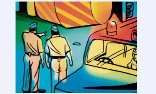 स्टेट हाइवे पर कार पलटने से यूपी के 7 यात्री घायल स्टेट हाइवे पर कार पलटने से यूपी के 7 यात्री घायल