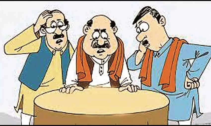 दटके के स्थान पर एमएलसी बनने के इच्छुक हैं तमाम, सवाल - नागपुर को प्रतिनिधित्व मिलेगा या नहीं दटके के स्थान पर एमएलसी बनने के इच्छुक हैं तमाम, सवाल - नागपुर को प्रतिनिधित्व मिलेगा या नहीं