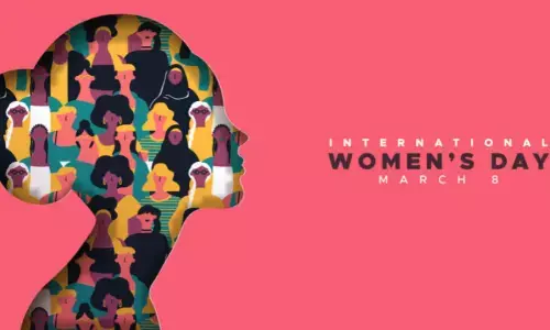 अपनों को बेहद क्यूट मैसेज भेजकर दें विमेंस डे की शुभकामनाएं, यहां हैं कुछ बेहतरीन ऑप्शन्स