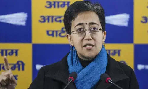मोहल्ला क्लीनिक बंद कराने के फैसले से भड़की AAP विधायक आतिशी, रेखा गुप्ता सरकार पर जमकर साधा निशाना मोहल्ला क्लीनिक बंद कराने के फैसले से भड़की AAP विधायक आतिशी, रेखा गुप्ता सरकार पर जमकर साधा निशाना