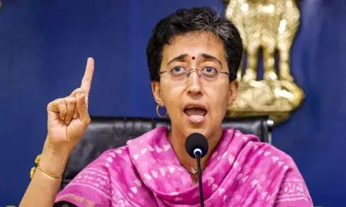 8 मार्च को दिल्ली की महिलाओं के अकाउंट में आने थे 2500 रुपये, क्या हुआ?, विपक्ष नेता आतिशी ने बीजेपी पर कसा तंज