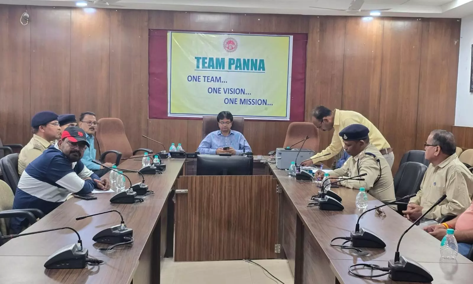 विद्युत पेंशनर्स हित रक्षक संघ की मासिक बैठक सम्पन्न विद्युत पेंशनर्स हित रक्षक संघ की मासिक बैठक सम्पन्न