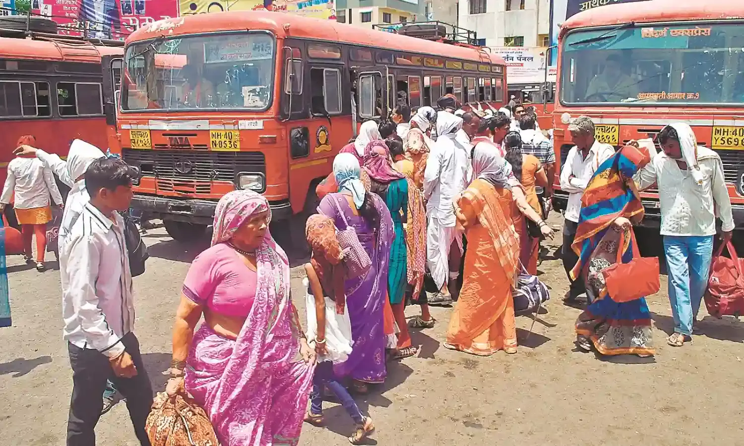 इंतजार में लाल परी - 8 साल से नहीं मिली है एसटी बेड़े में नई बसें, बढ़ रहे यात्री