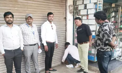 टैक्स नहीं भरने पर भंडारा नप ने की 3 दुकानें सील