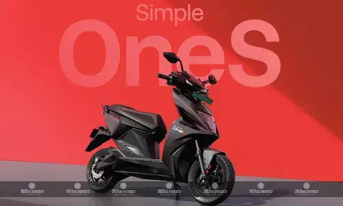 Simple OneS इलेक्ट्रिक स्कूटर भारत में हुआ लॉन्च, मिलेगी 181 किलोमीटर की रेंज Simple OneS इलेक्ट्रिक स्कूटर भारत में हुआ लॉन्च, मिलेगी 181 किलोमीटर की रेंज