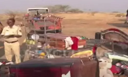 खोक्या के अनाधिकृत मकान पर चला बुलडोजर, वन विभाग की कार्रवाई खोक्या के अनाधिकृत मकान पर चला बुलडोजर, वन विभाग की कार्रवाई