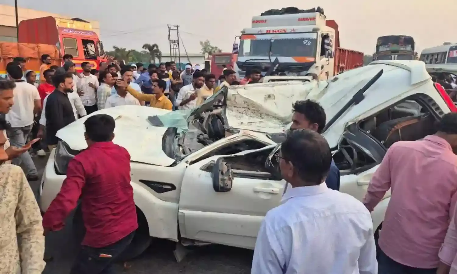 पिंपलगांव फाटे पर स्कार्पियो का भीषण हादसा, दो की मौत, 6 घायल