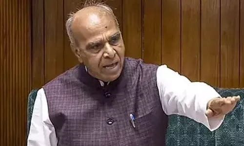 वक्फ बिल के खिलाफ हो रहे प्रदर्शन पर जगदंबिका पाल का भड़का गुस्सा, कहा- कानून जंतर-मंतर में नहीं...
