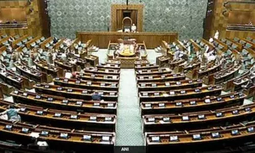 मतदाता डुप्लीकेट सूची को लेकर राज्यसभा से कांग्रेस और टीएमसी सांसदों ने किया वॉकआउट