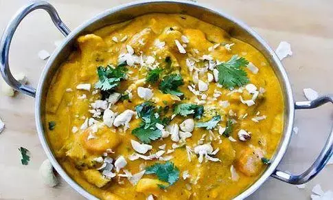 घर पर बनाना चाहते हैं कुछ हटके और स्वादिष्ट, तो वेज शाही कोरमा की इस आसान रेसिपी को करें ट्राई, सभी खुलकर करेंगे तारीफ